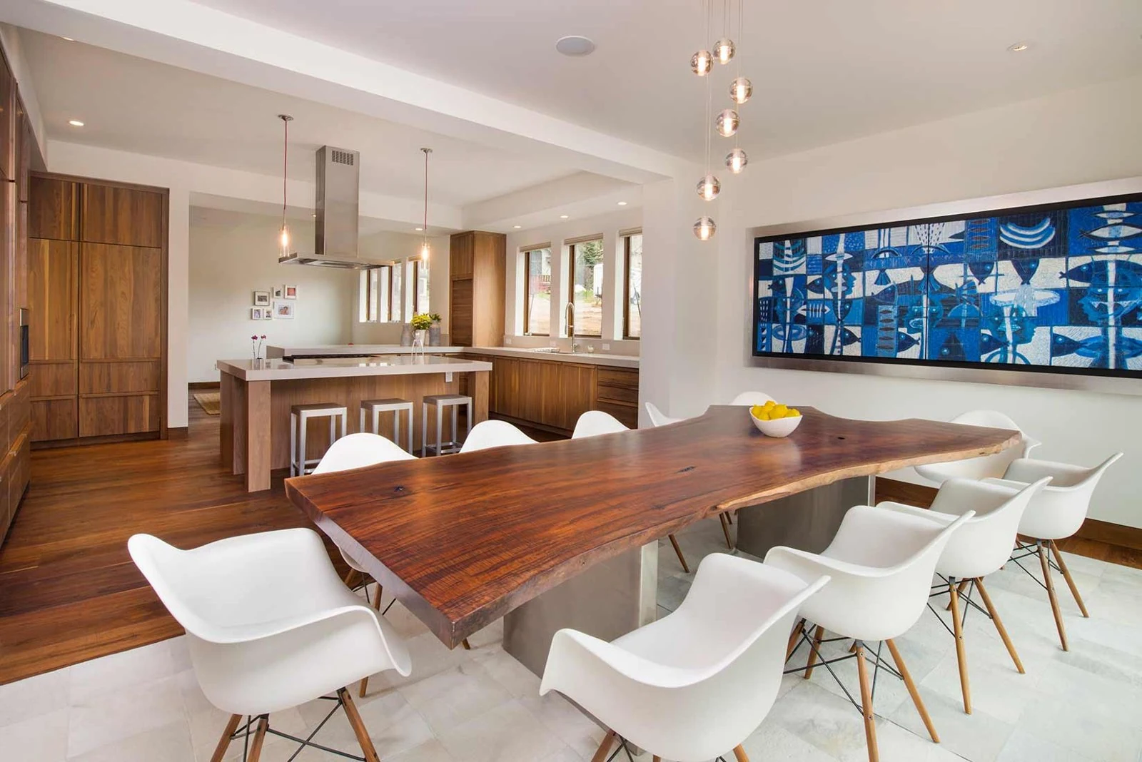 Kitchen and dining area